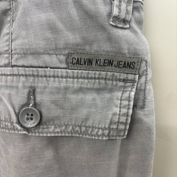 Men's Calvin Klein Cargo Shorts Grey Size 34 - Picture 8 of 9